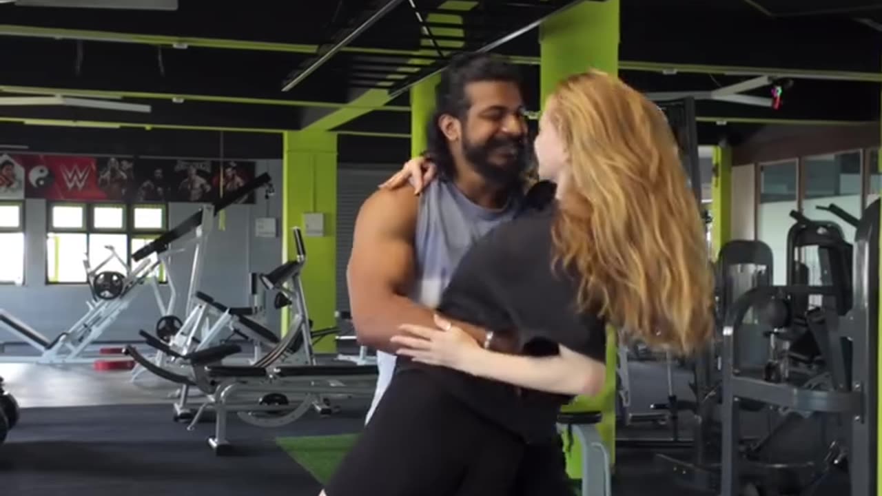 Women and gym | gym trainner coach to sexy female | viral clip