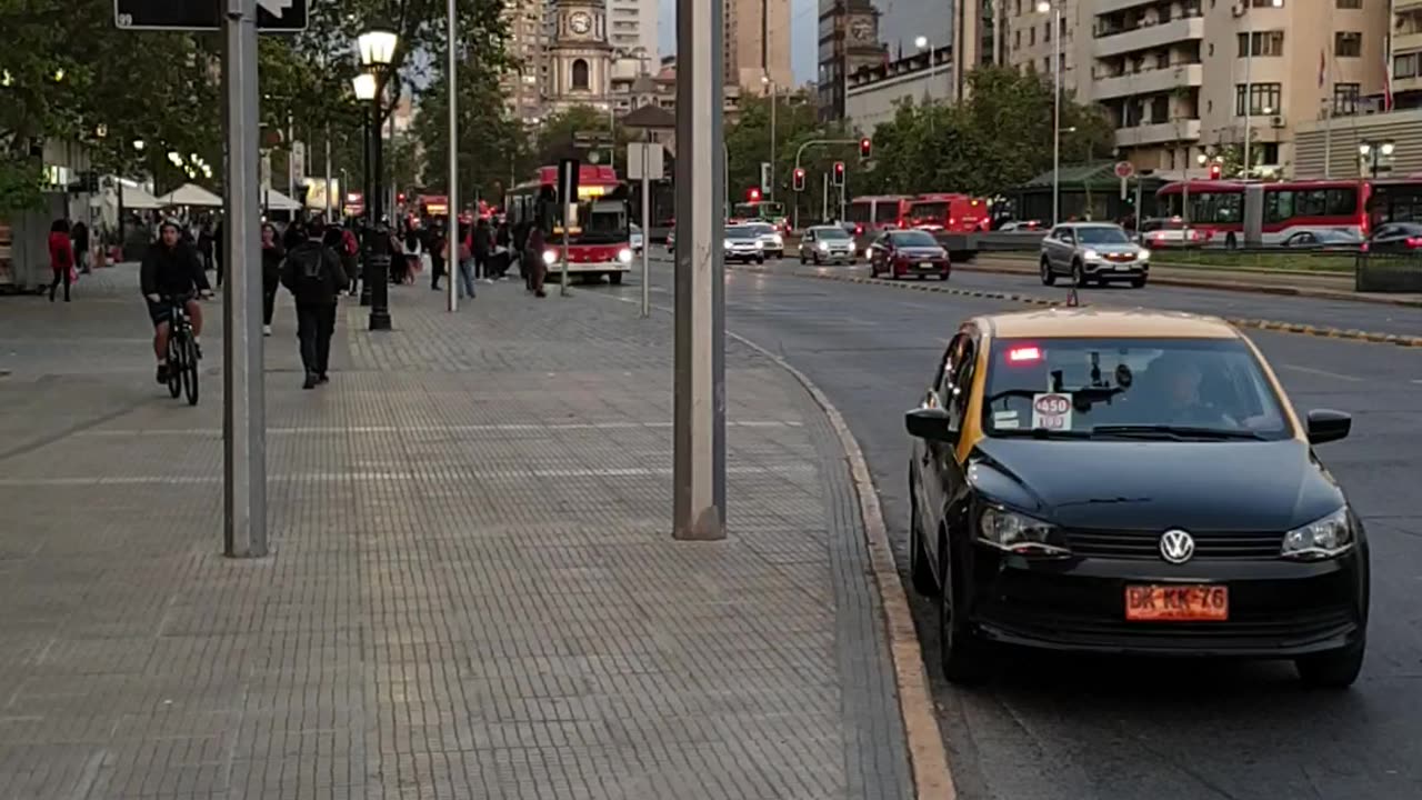 Avenida Libertador Bernardo O'Higgins in Santiago, Chile 🇨🇱