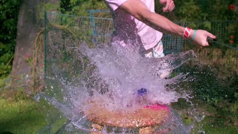 Water 🌊💦 balloons# look #amazing# video