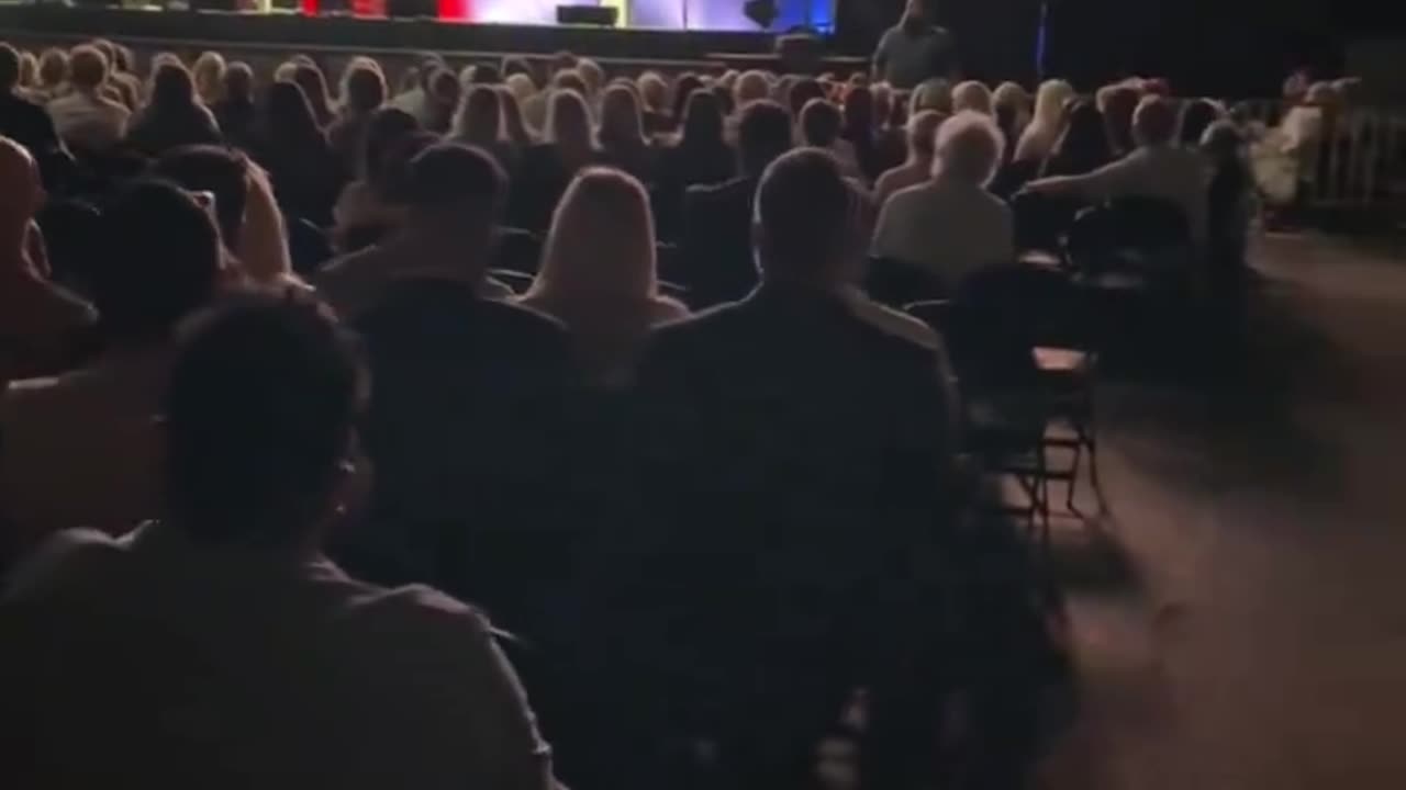 Tucker Carlson draws massive crowd in Anaheim, California!