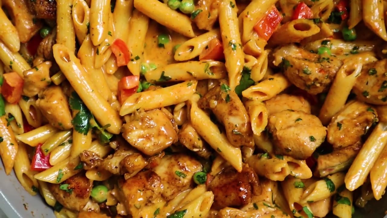 CHEESECAKE FACTORY'S Spicy Chipotle Chicken Pasta! Famous Recipe