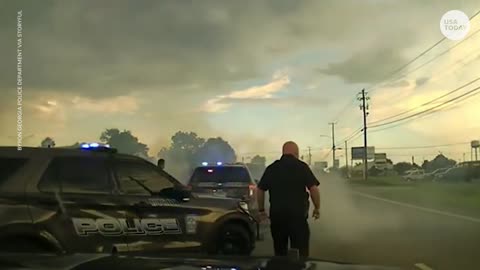 Reckless driver smashes way through traffic, police cars