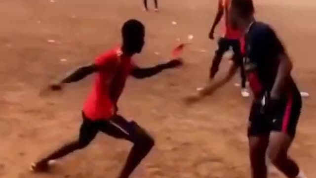 Funny soccer football fails🤣🤣🤣 2021