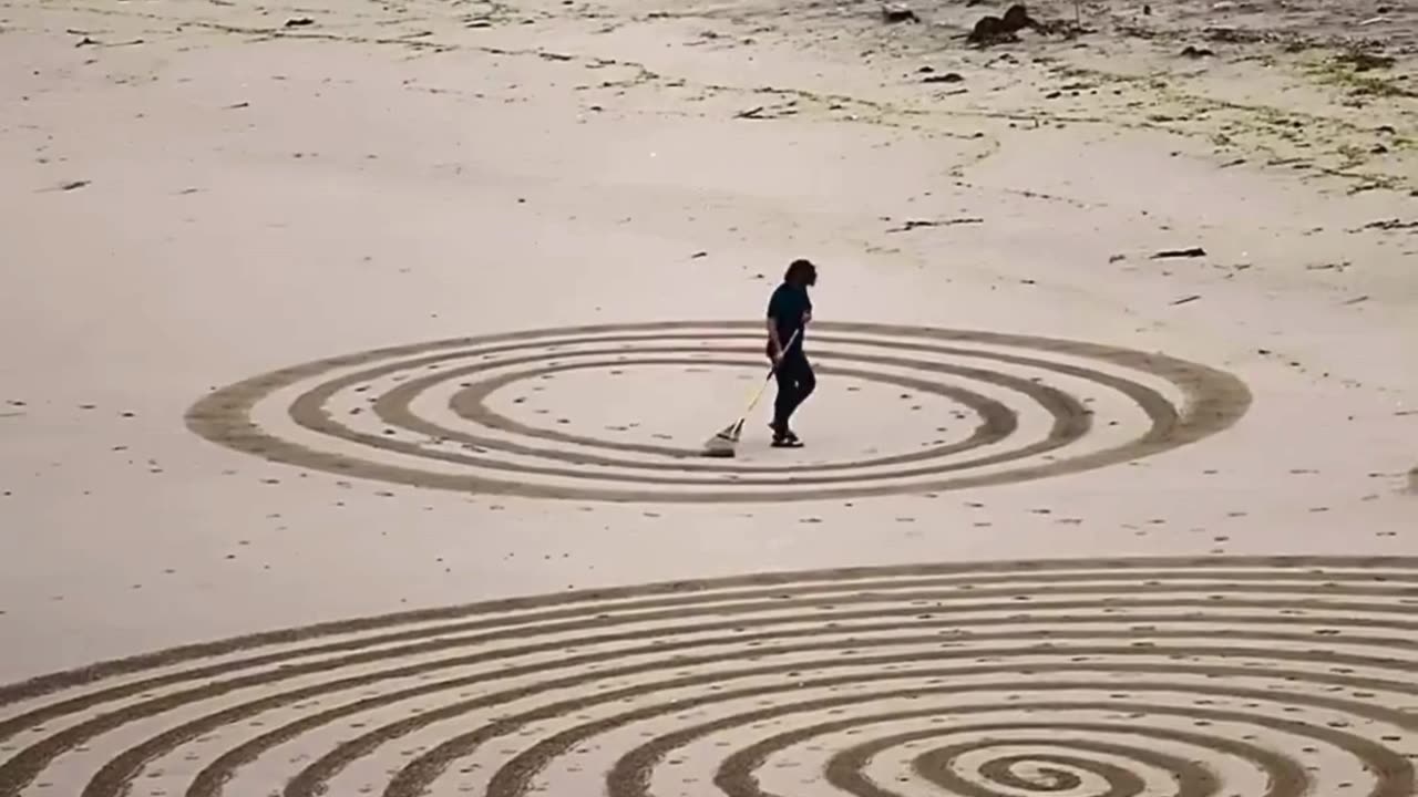 Land Art | Beach