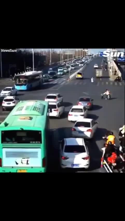 Kid falls off a jeep 😨