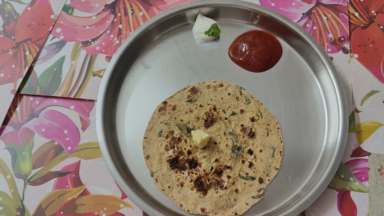 Serving Delicious 😋🤤 Methi Paratha 🫕 recipe