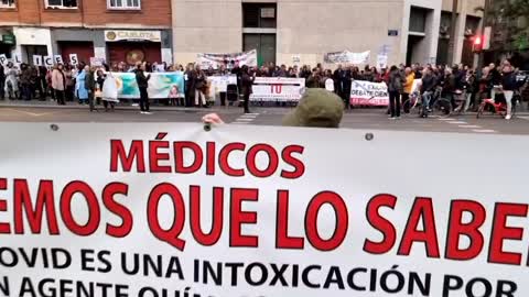 En directo CONCENTRACIÓN CONTRA LA DICTADURA SANITARIA Hospital Peset Valencia 👊👊👊 5 febrero 2022