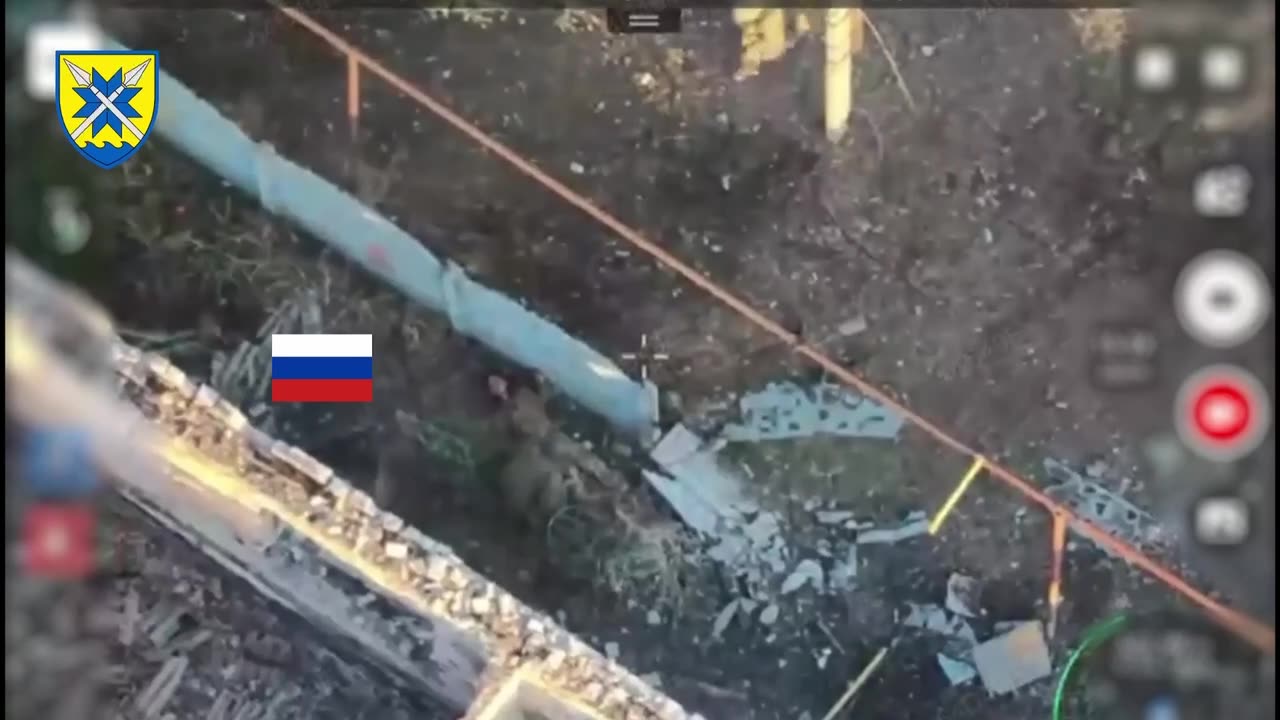 Ukrainian Soldier Runs Up On Russian Foxhole