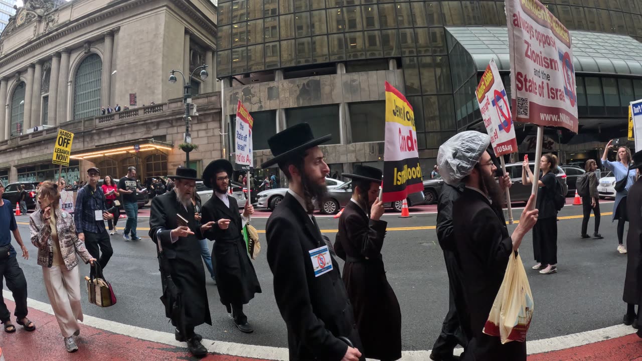 March “Arrest Netanyahu at the United Nations” in front of Grand Central Terminal.