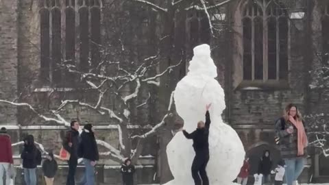 University of Toronto Students Make a Giant Snowman