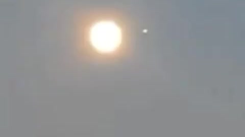 UFO comes out of the full moon and Brazilians intrigue