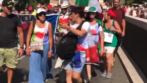 PHÁP&Ý PHẢN ĐỐI GIẤY THÔNG HÀNH VẮC XIN 🎦 VIDEO OF THE DAY 🌟 🇫🇷🤝🇮🇹 FRANCE & ITALY TOGETHER