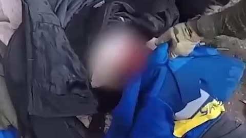 Ukrajinský voják kterému zachránila život ruská armáda