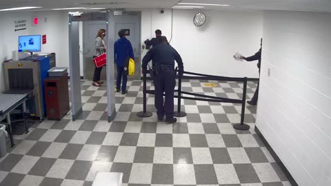 6134RHOBG3G308CLobby8Entrance_2021-01-06_20h00min01s793ms.mp4