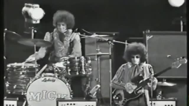 Jimi Hendrix - "Hey Joe"