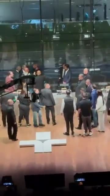 Vídeo completo da cadeirada no Marçal.