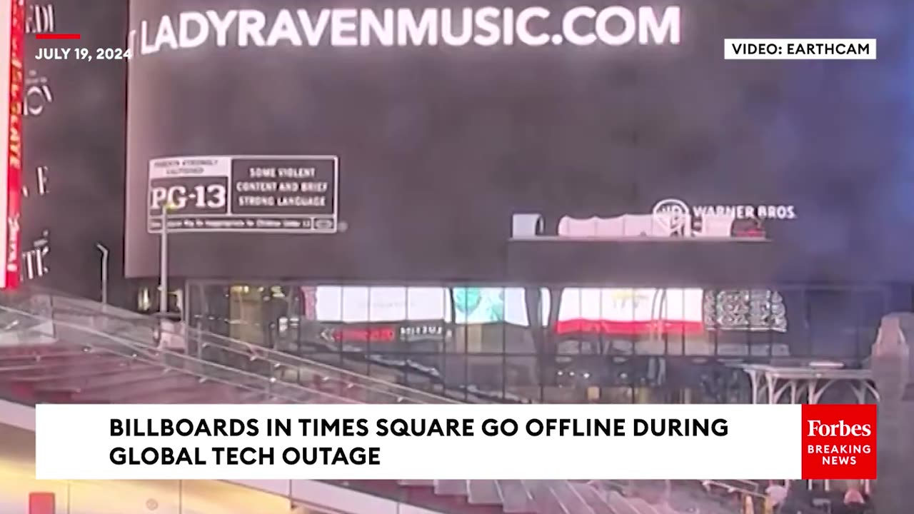 WATCH- Billboards Go Offline In Times Square During Global Tech Outage