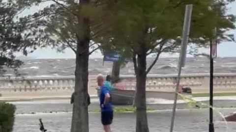 Trump flags STILL flying in FLORIDA