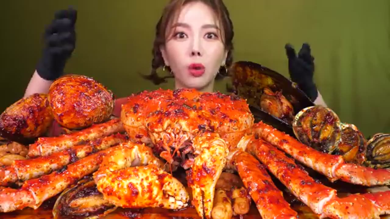 [Mukbang ASMR] Mala🔥 King Crab Steamed Seafood🦀Seafoodboil Ablone Scallops