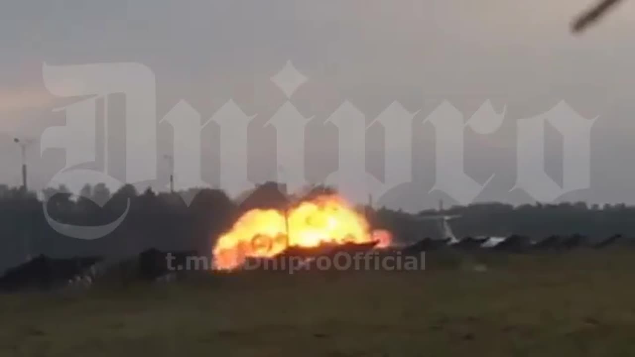 Incredible Video of Russian AAA Firing at Ukrainian Drone that Smashes into Airfield