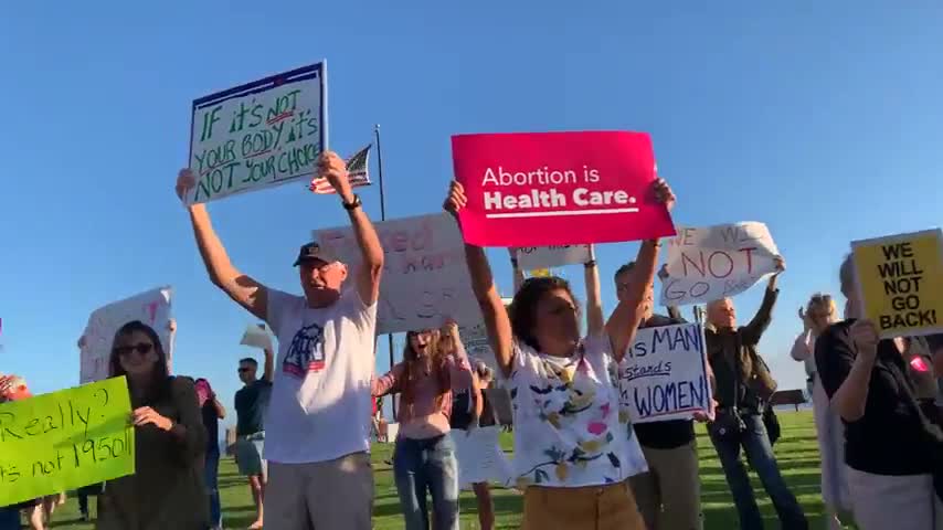 Protest Laguna Beach Ca for Roe being overturned 6/24/22