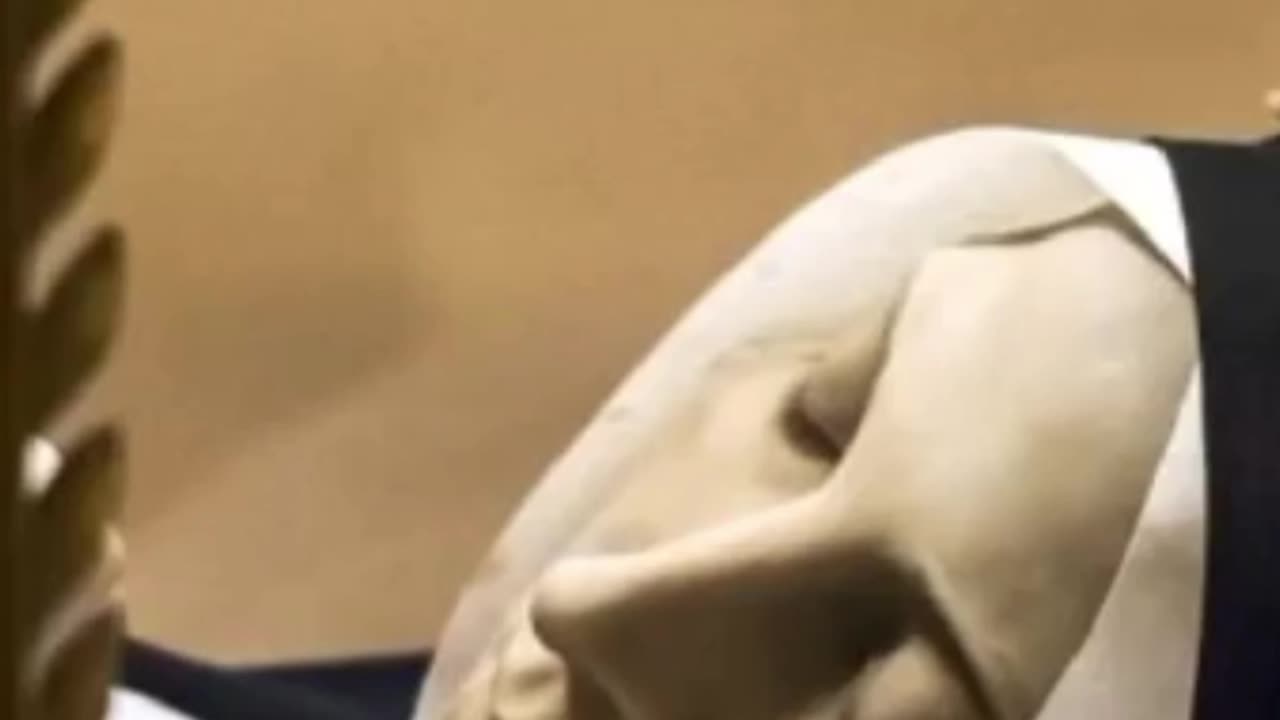 #001 STORIES OF FAITH: The incredible incorrupt Body of Saint Bernadette