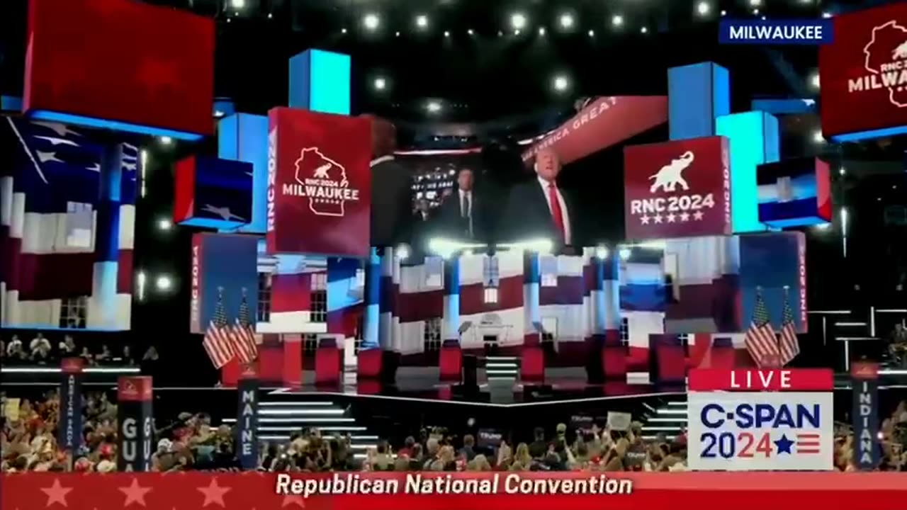 Trump enters RNC Convention