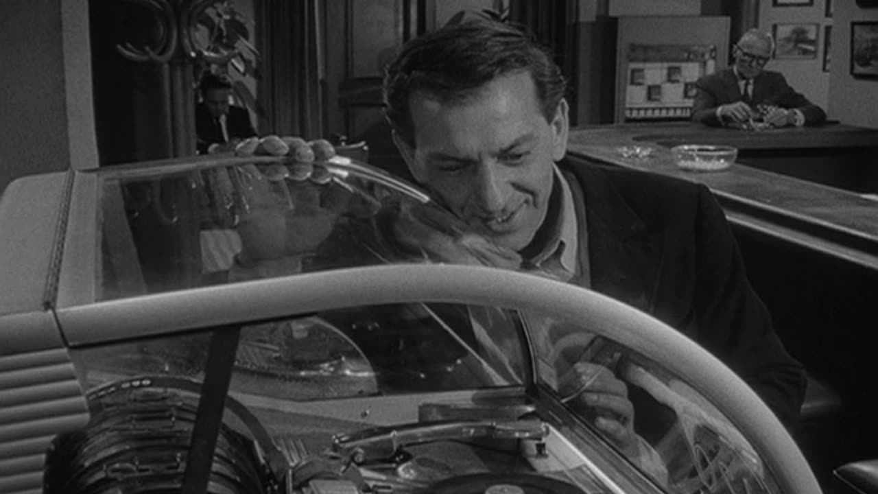 The Twilight Zone S01E32 A Passage For Trumpet