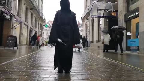 Les Masques Blancs Nantes Action pancartes le 27 Novembre