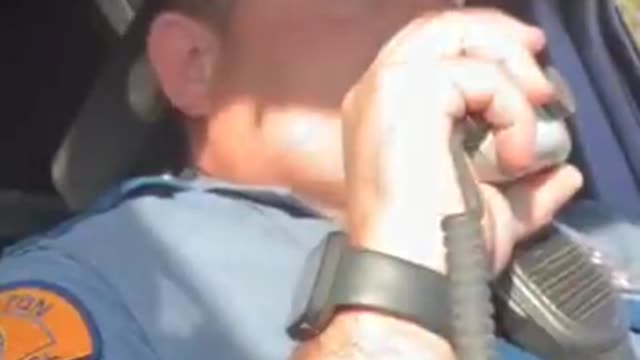 Cop signed off his final shift after 17 years of serving because he refused to get the vaccine