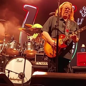Warren Haynes (Gov't Mule) - LIVE @ 420Fest (Short 19)