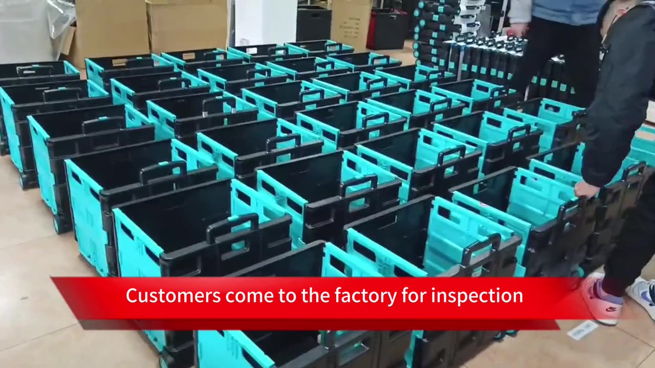 Customers come to the factory for inspection.