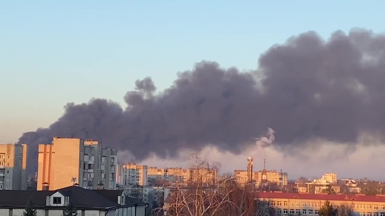 #Russian strike on #Lviv airport 🚨 #Russia #Ukraine