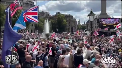 100,000 People Protesting Against Islamic Invasion Of England— Tommy Robinson Reports