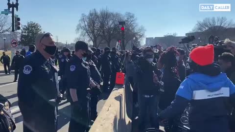 Blm abusing police who are protecting the capital. 13 Jan 2021