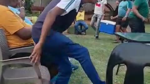 FUNNY DANCE