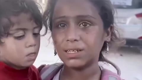 "Ya no puedo andar, hemos sido desplazados mas de 10 veces en Gaza"
