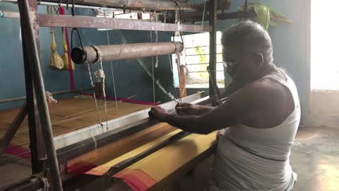 weaving silk sari