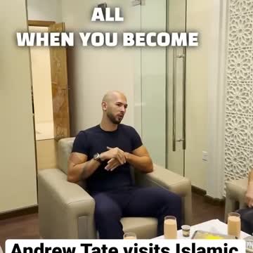Andrew Tate visits Islamic Centre in Duba