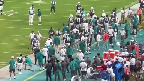 Touching Moment Between Tua And Mike McDaniel After Injury