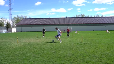 How To Dribble A Soccer Ball With Speed For Beginners | How To Dribble A Football Fast Like A Pro