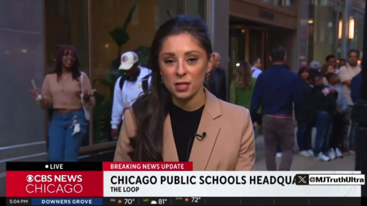 The entire Chicago Board of Education is expected to resign later this month..