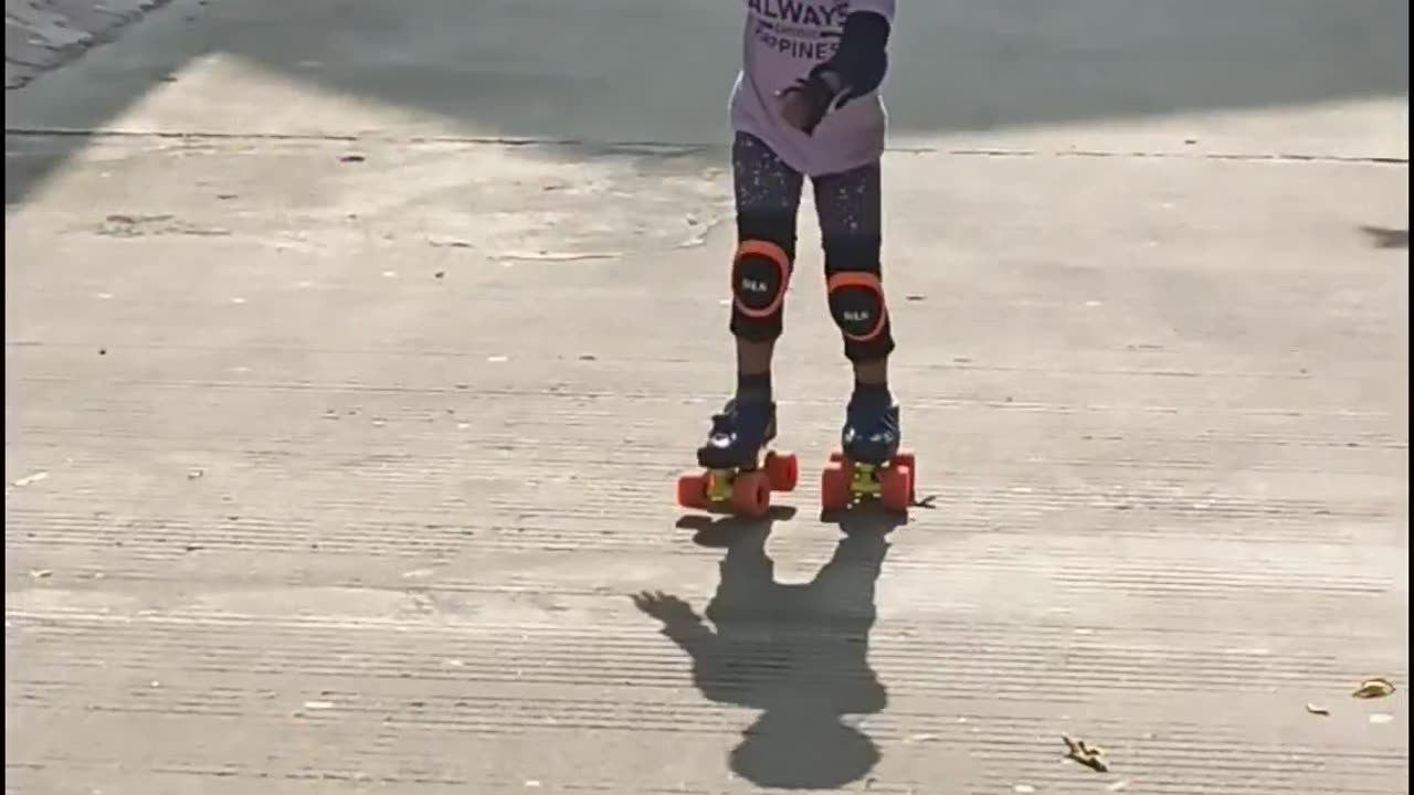 First day practice wearing Quads |Skating| Skating Girl |#rumble #rumble studio #Harshalidhankhola
