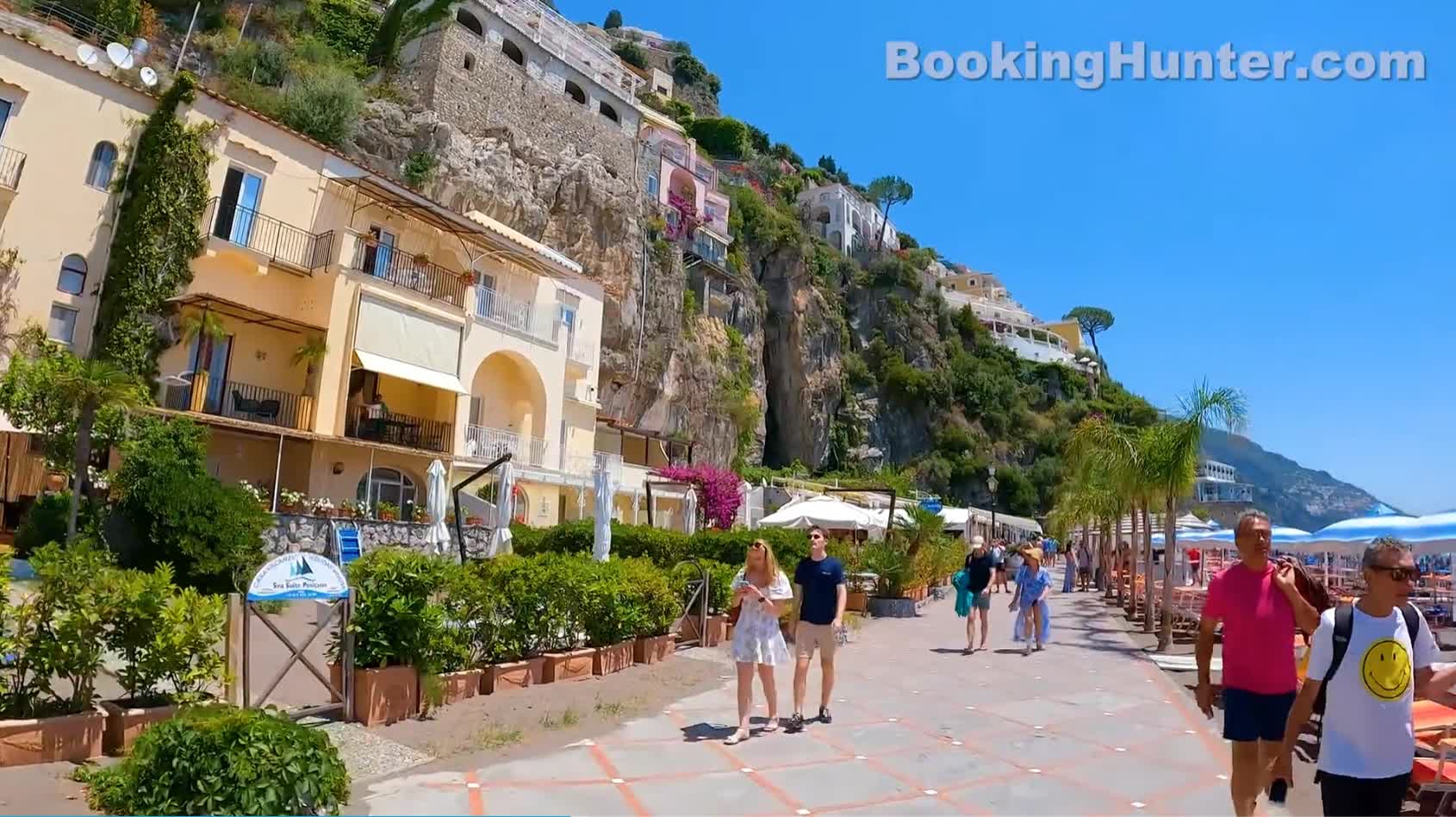 Hiking in Positano clips.ZrDFYy