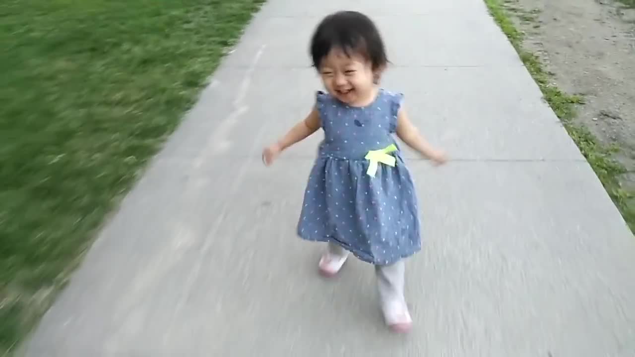 Funny Video | Flash baby running