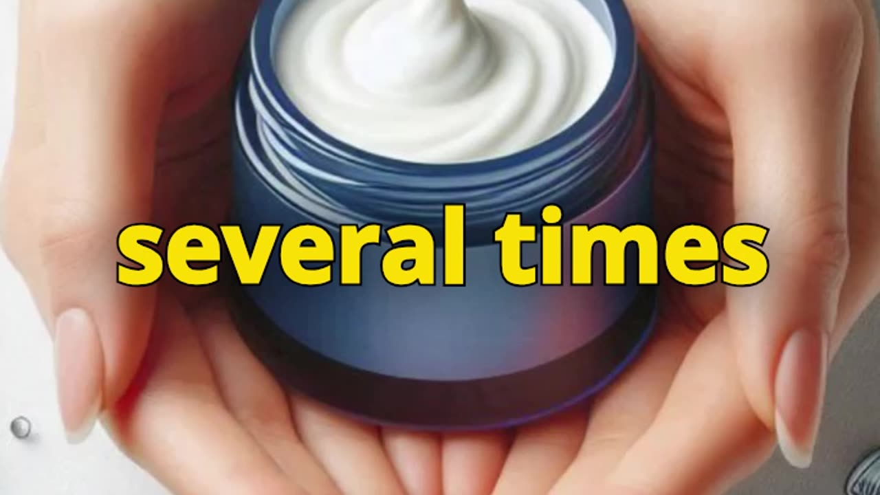 How to Apply Hand Cream Correctly