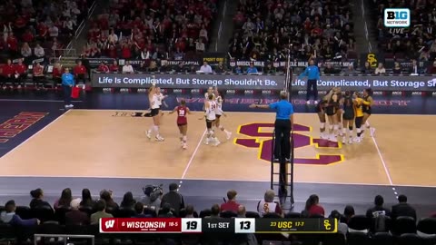 Wall unsurpassable! The Badgers are a real force in the #NCAAWVB! #BTN