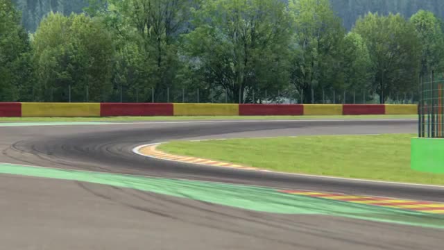 Battle Ferrari vs Race Cars at SpaFrancorchamps