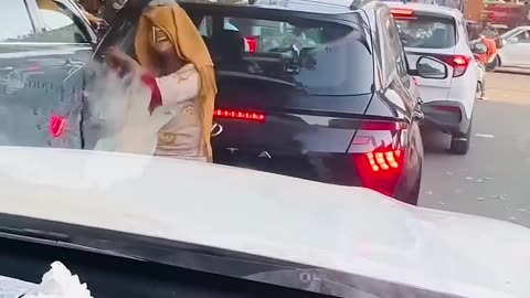 traffioc jam girl viral dance