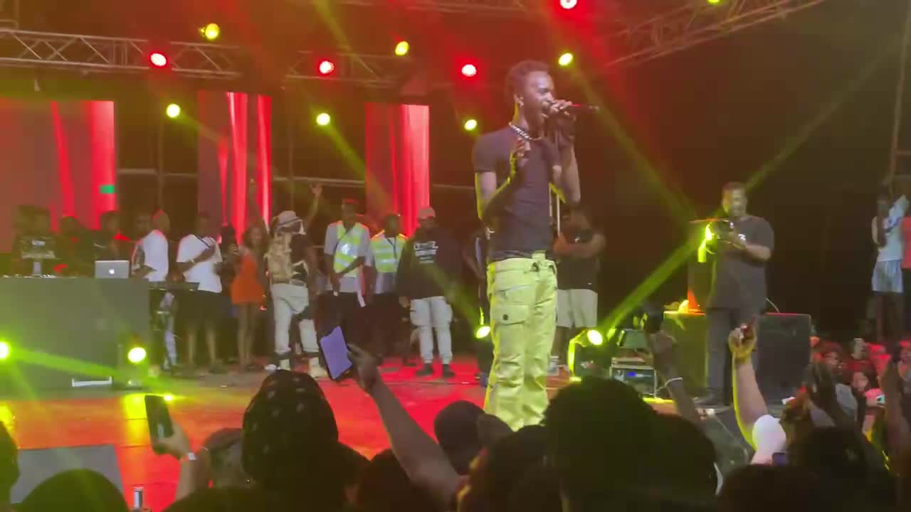 Black sherif walk offs stage during performance at TIDAL RAVE over poor sound